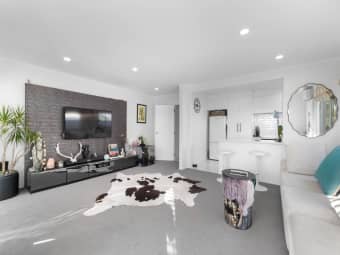 2/50 Target Road, Totara Vale, Auckland