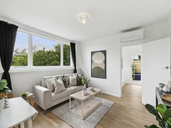 2/8 Mataroa Avenue, Northland, Wellington