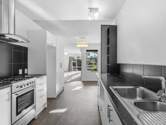 5A Oak Avenue, Paremata, Wellington