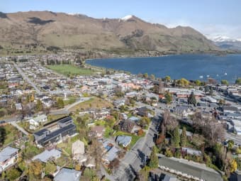 21 Russell St, Wanaka, Otago