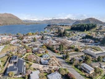 21 Russell St, Wanaka, Otago