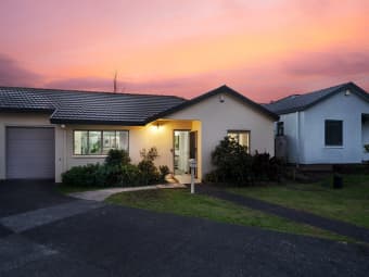 8 Lockington Avenue, Henderson, Auckland