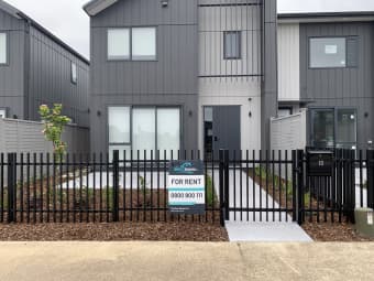 10 Port Way, Rosehill, Auckland