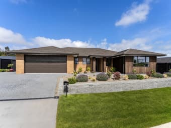 161 Karuhiruhi Street, Waikanae, Wellington