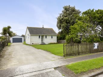 12 Egmont Street, Patea, Taranaki