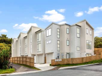 1/15 Segedin Place, Glenfield, Auckland