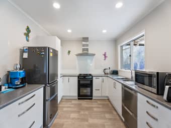 7 Arcadia Crescent, Bayview, Auckland