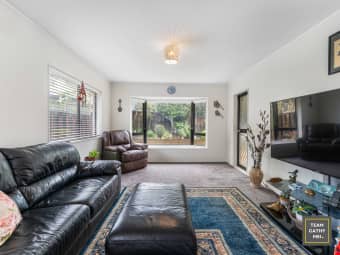 2/16 Wood St, Papakura, Auckland