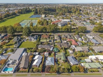 12 Reid Crescent, Allenton, Canterbury