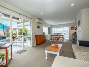 11 Jessie Rise, Riverhead, Auckland