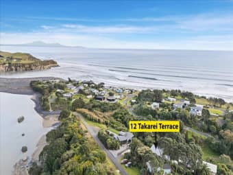 12 Takarei Terrace, Mokau, Waikato