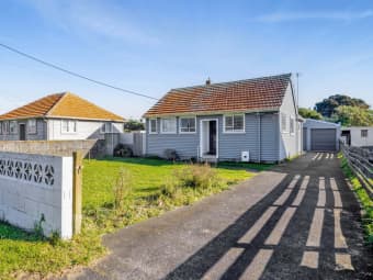 16 Hadfield St, Patea, Taranaki