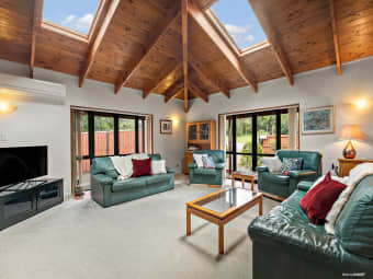 1/270 Beach Road, Campbells Bay, Auckland