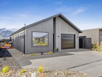 19 Dunn Street, Lake Hawea, Otago