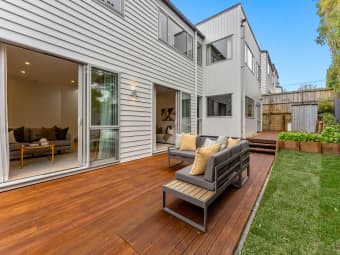 10B Rutherford Terrace, Meadowbank, Auckland