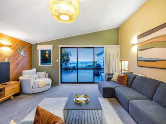 45 Mana View Rd, Paremata, Wellington