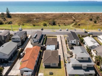 914A/914B Papamoa Beach Road, Papamoa Beach, Bay of Plenty