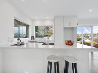 1/28A Ravenwood Drive, Forrest Hill, Auckland