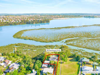 28 Dawnhaven Drive, Te Atatu Peninsula, Auckland
