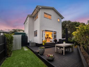 45A William Bayes Pl, Red Beach, Auckland