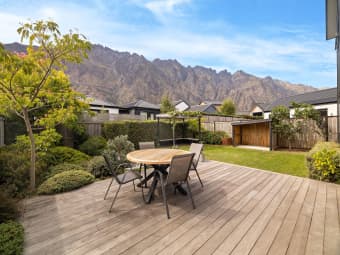 6 Shepherd Road, Jacks Point, Otago