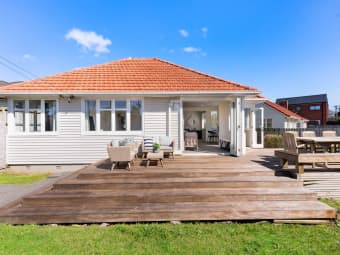 25 Holland Ave, Point England, Auckland