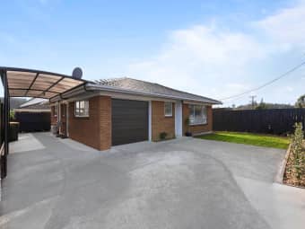 1/1 Levesque Street, Birkdale, Auckland
