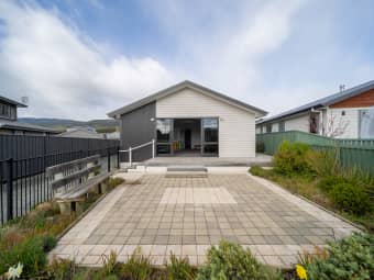 25 Motu-Au Close, Manapouri, Southland