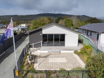 25 Motu-Au Close, Manapouri, Southland