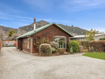 47 Frye Crescent, Albert Town, Otago