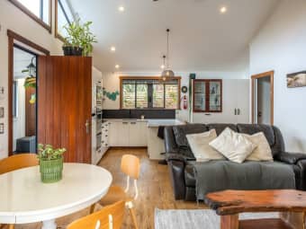 34 Alison Road, Surfdale, Auckland