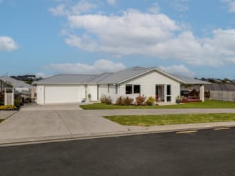 32 Omahuru Road, Glenbrook, Auckland
