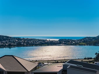 71 Queen Charlotte Dr, Aotea, Wellington