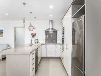 19 Tongariro Drive, Aotea, Wellington