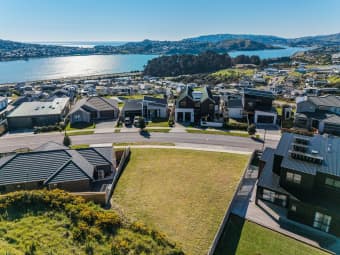 71 Queen Charlotte Dr, Aotea, Wellington