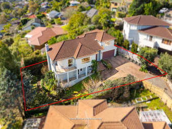 8 Ridge Valley Drive, Browns Bay, Auckland