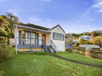 32 Pekanga Road, Normandale, Wellington