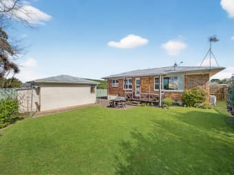 16 Cascades Road, Pakuranga Heights, Auckland