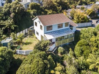 20 Zande Terrace, Tawa, Wellington