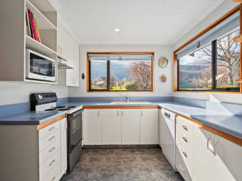 42 Adamson Drive, Arrowtown, Otago