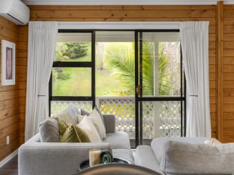 50 Topliss Drive, Northcross, Auckland
