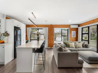 50 Topliss Drive, Northcross, Auckland