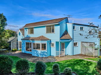 24 Saunders Close, Whitby, Wellington