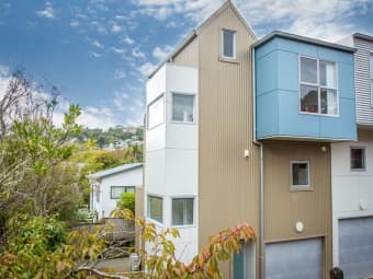 5/12 Agra Cres, Khandallah, Wellington