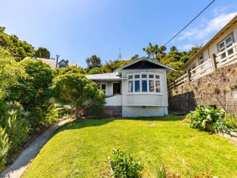 42 Pembroke Rd, Northland, Wellington
