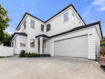 2/8 Varlene Terrace, Forrest Hill, Auckland