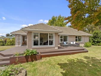 1 Cotswold Avenue, Bishopdale, Canterbury