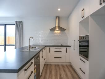 9 McQuillan Avenue, Woodend, Canterbury