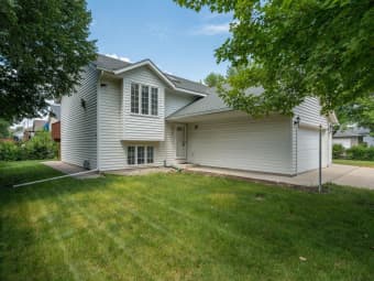 1670 Castle Drive, North Mankato, MN, 56003