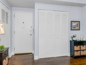 215/333 West Meyer Boulevard, Kansas City, MO, 64113